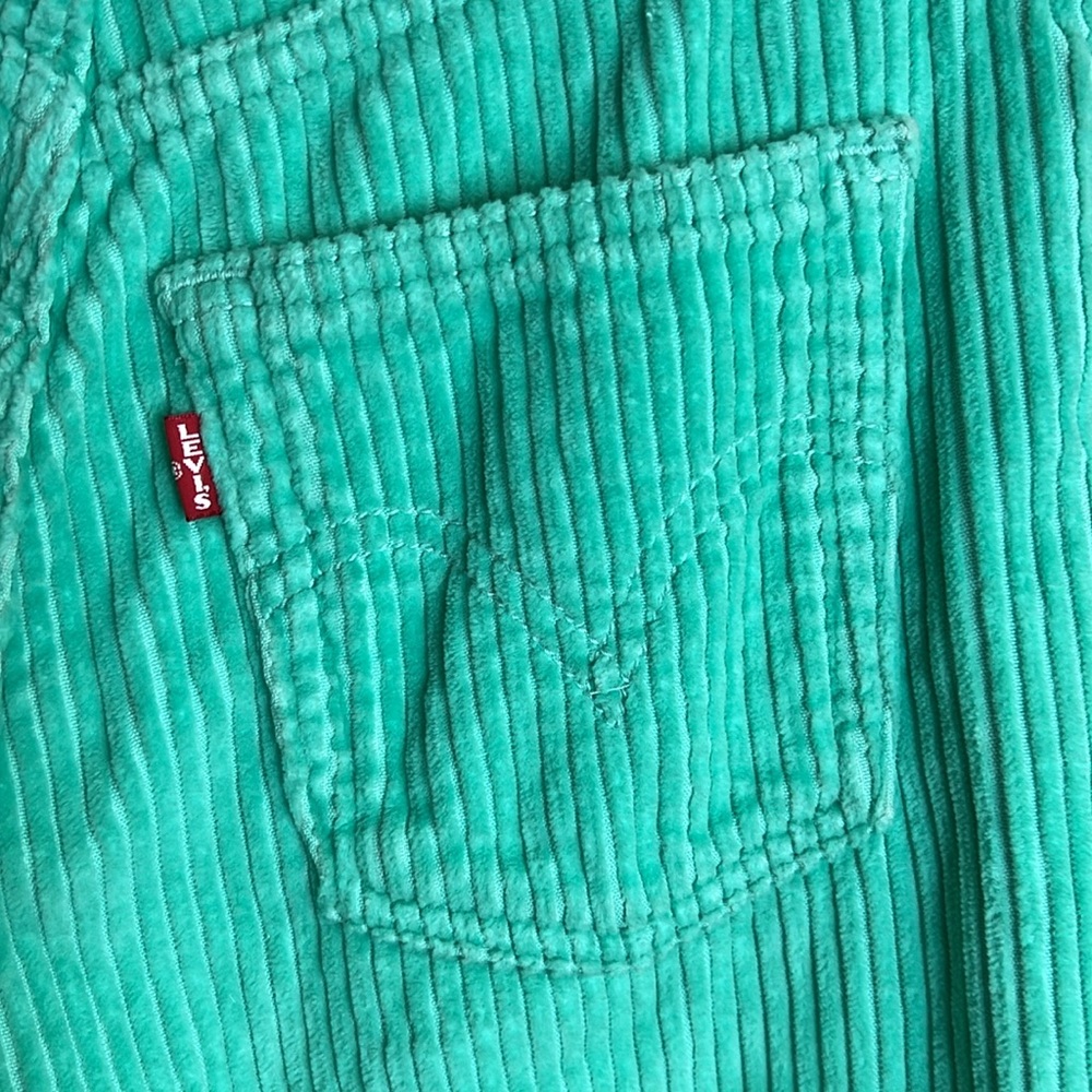 Levi’s Green Corduroy Cutoff Shorts- 24 - Picture 6 of 8
